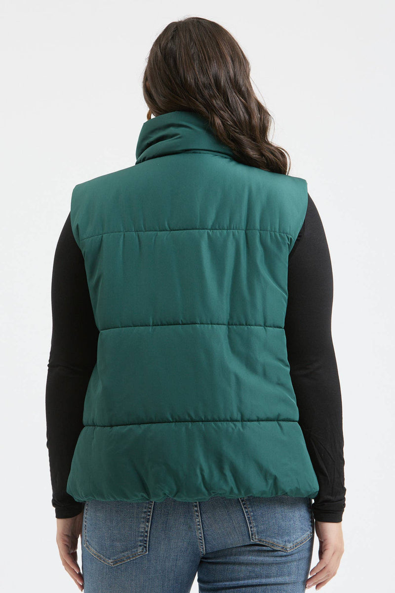 Curvy Solid Zip Up Puffer Vest | Black