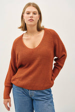 The Curvy Move Slow Sweater | Rust