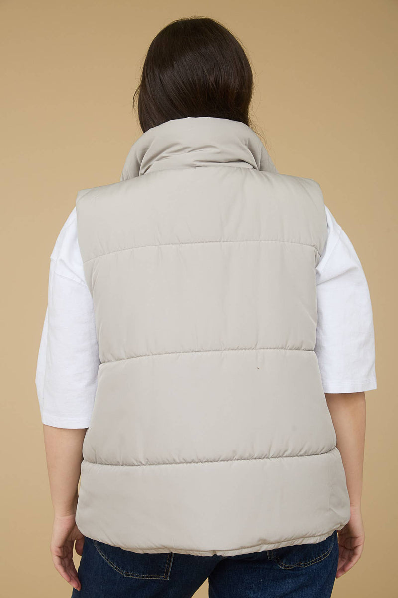 Curvy Solid Zip Up Puffer Vest | Black