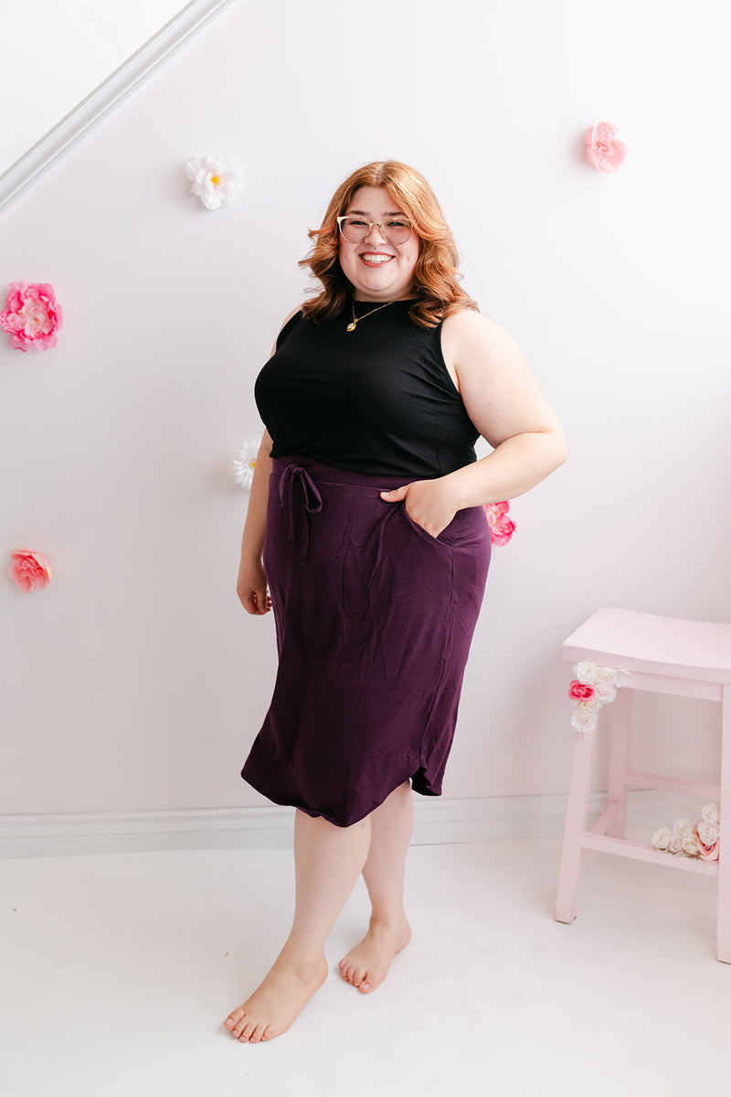 Curvy Tulip Hem Skirt | Eggplant