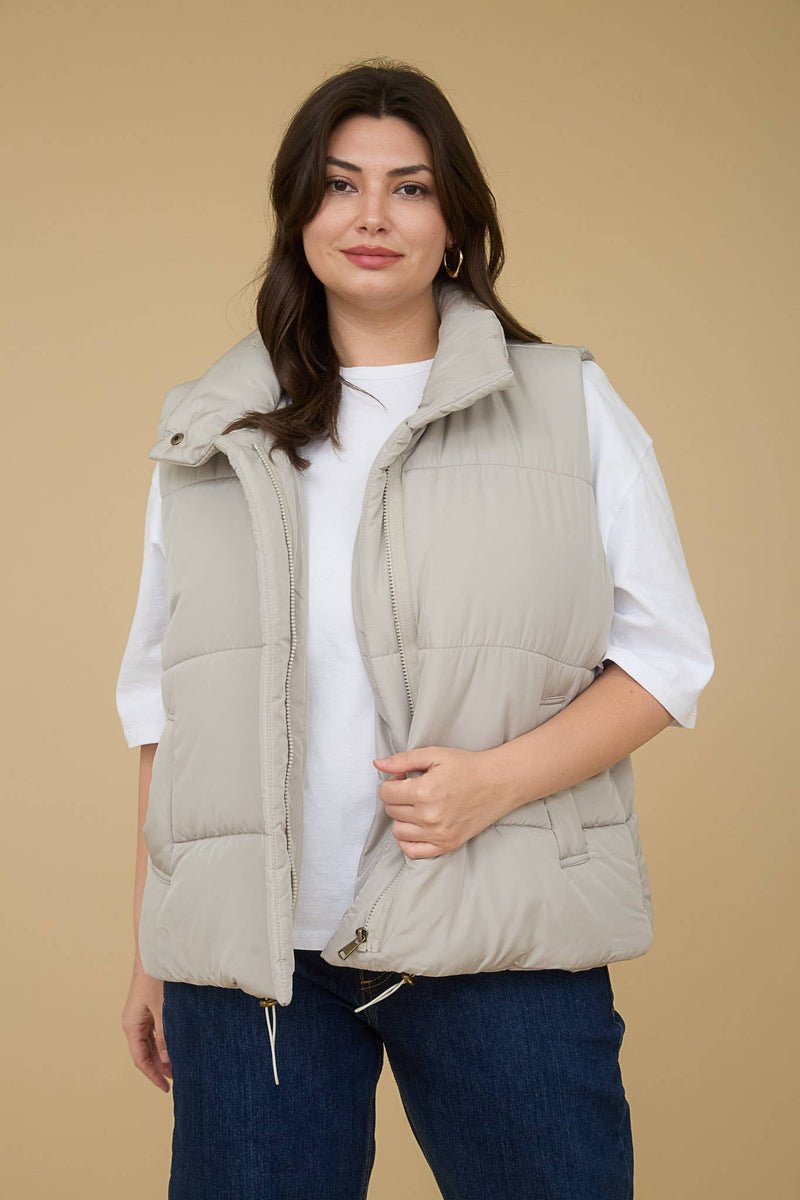 Curvy Solid Zip Up Puffer Vest | Black