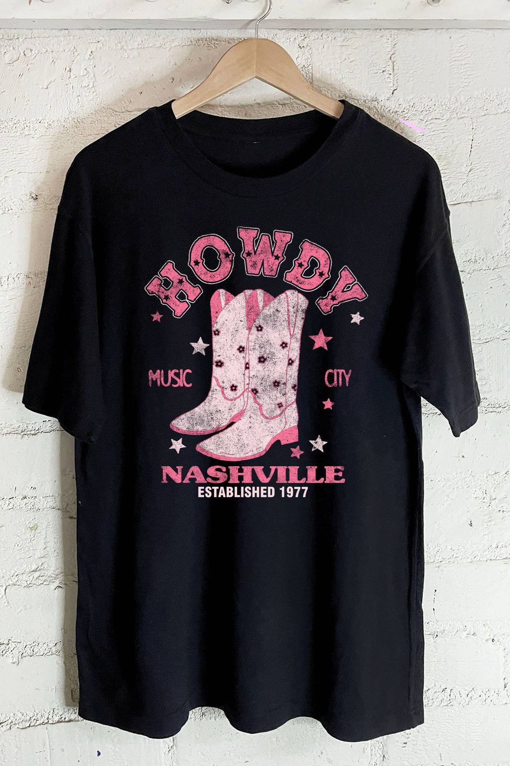 HOWDY BOOTS-Oversized Tee - MNR Beauty Boutique