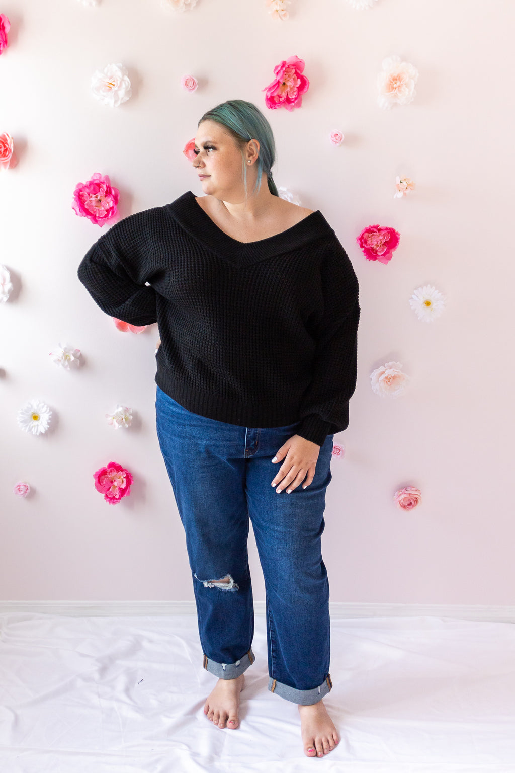 Curvy Deep V-Knit Sweater | Black - MNR Beauty Boutique